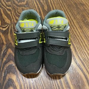 New Balance 7w tennis shoes (didn’t fit as wide)